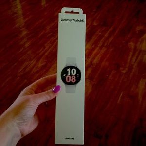 Brand new, never worn, Samsung Galaxy 5 smart watch